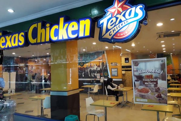 Texas dan Upnormal: Ode untuk Keluargaku