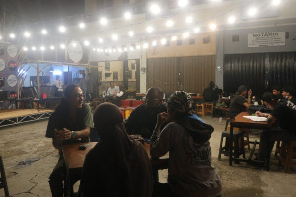 Panji dan Sejumlah Hal Pertama